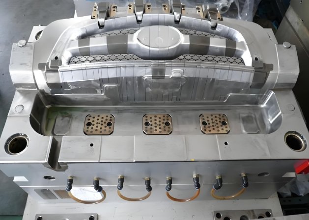 Automotive Injection Molds Automotive Injection Molds