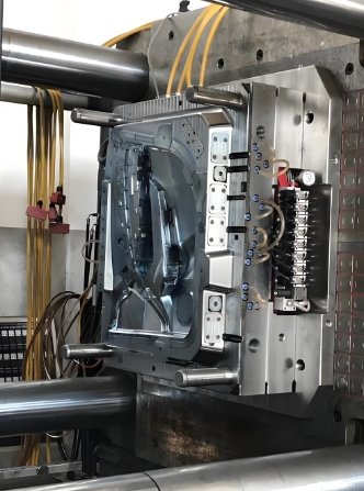 Automotive Injection Molds Automotive Injection Molds
